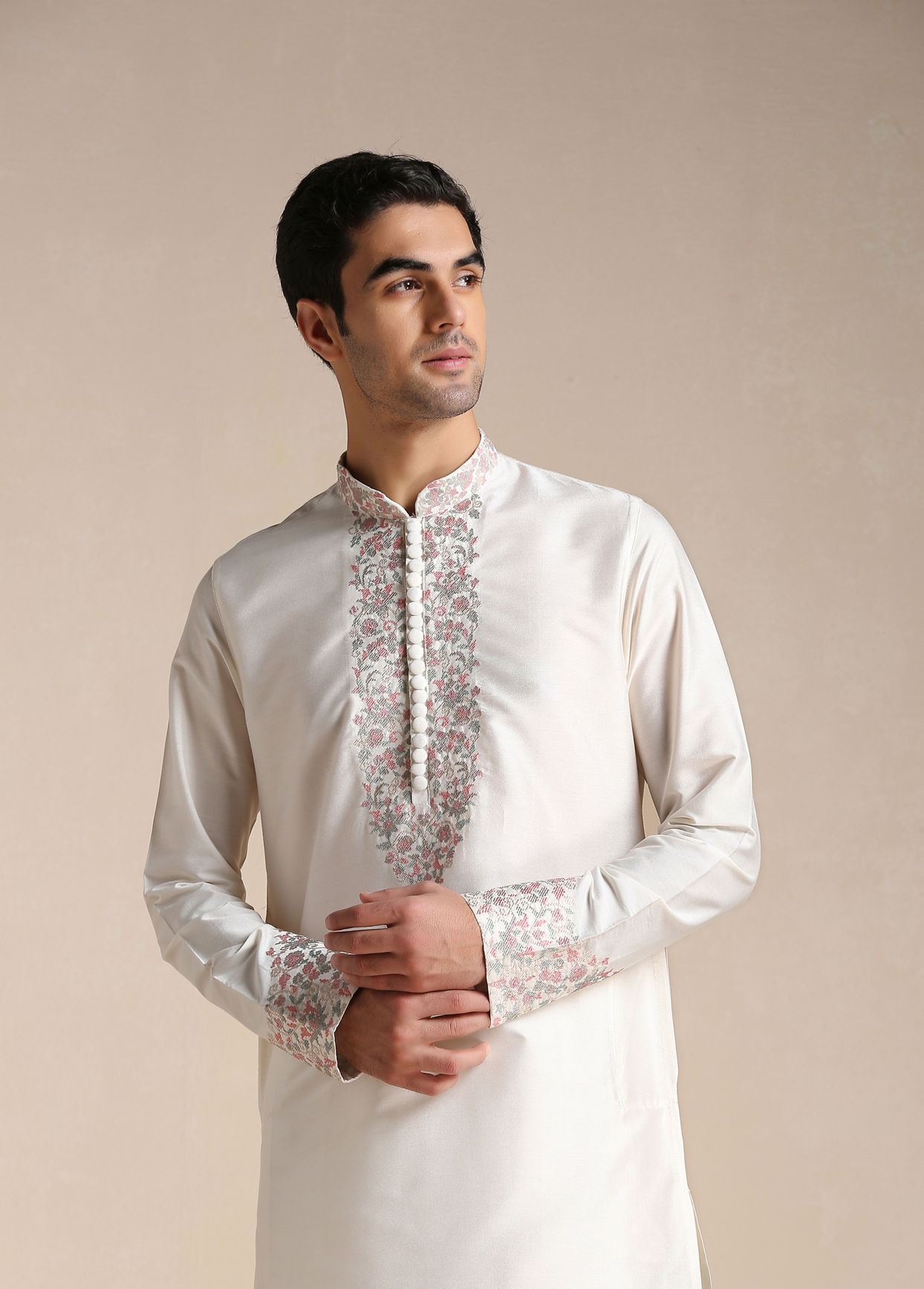 Creamy White Embroidery Detailed Kurta Set image number 0